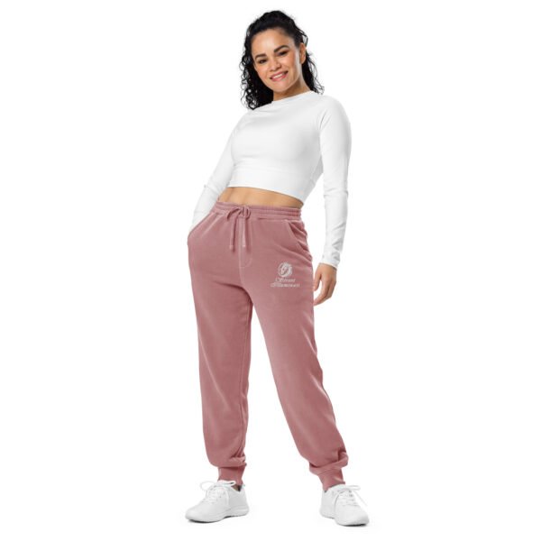 Women's pigment-dyed sweatpants - Image 12