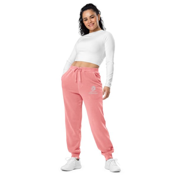 Women's pigment-dyed sweatpants - Image 20