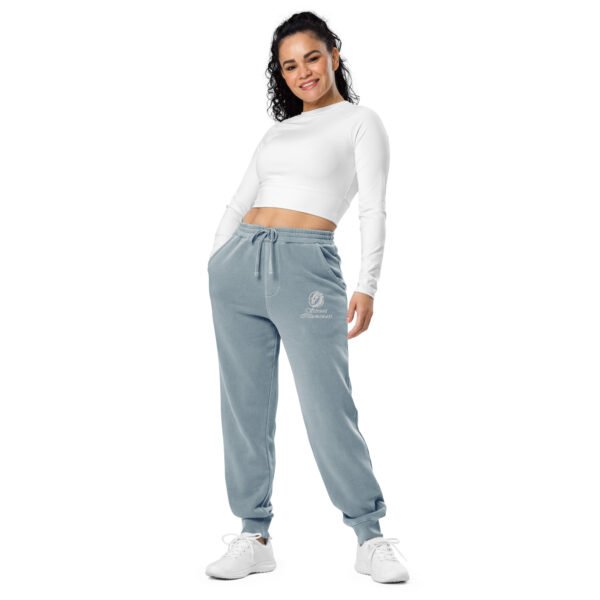 Women's pigment-dyed sweatpants - Image 16